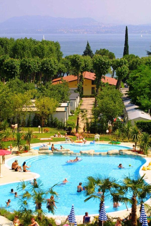 Camping Bella Italia In Peschiera Del Garda - Gardasee Apartment Exterior photo